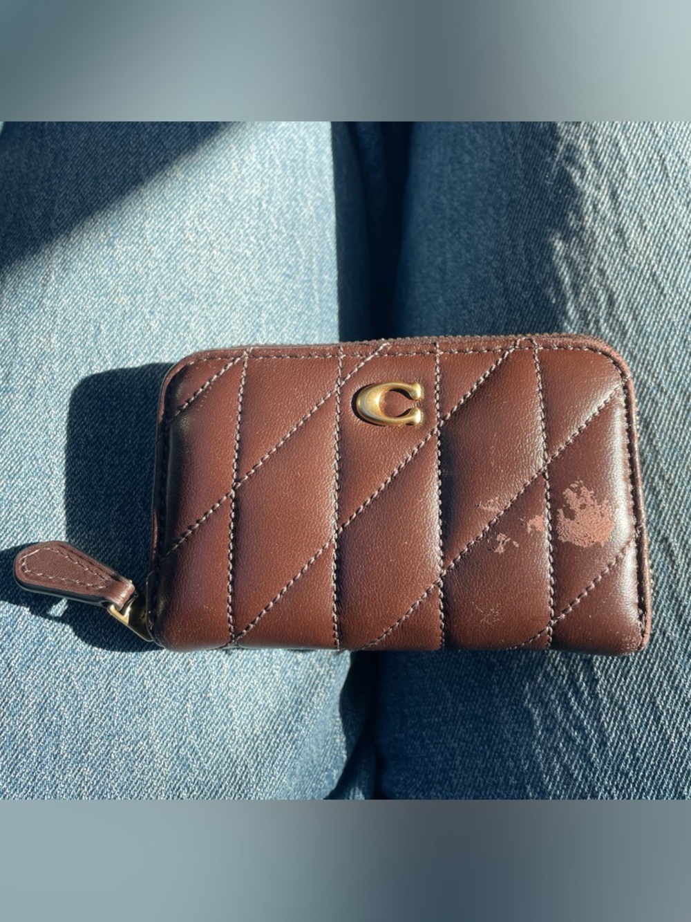 Coach Essential Small Zip Around Card Case